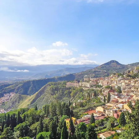 2 Bedroom Stunning In Lägenhet