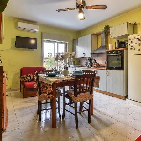 2 Bedroom Stunning In *